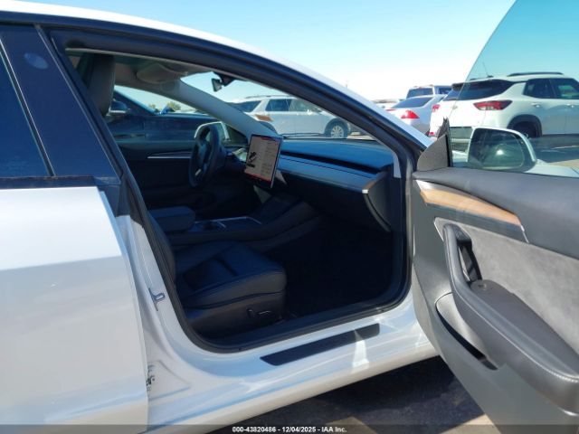 2023 TESLA MODEL 3 5YJ3E1EA1PF549725 Photo 4