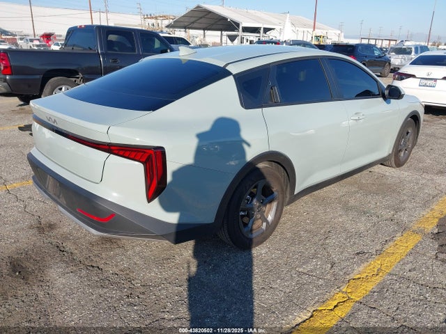 KIA K4 Lxs 2025 3KPFT4DE1SE145881 Image 4