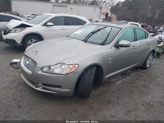 2011 JAGUAR XF SAJWA0FB6BLR87240 Photo 1