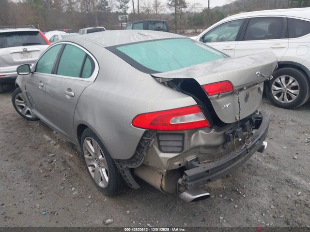 2011 JAGUAR XF SAJWA0FB6BLR87240 Photo 2