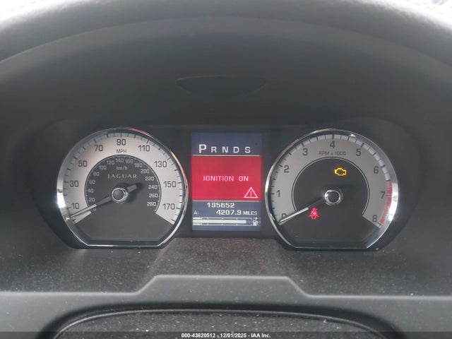 2011 JAGUAR XF SAJWA0FB6BLR87240 Photo 6