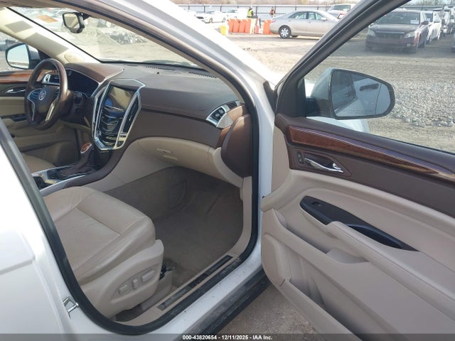 2013 CADILLAC SRX 3GYFNEE33DS548725 Photo 4