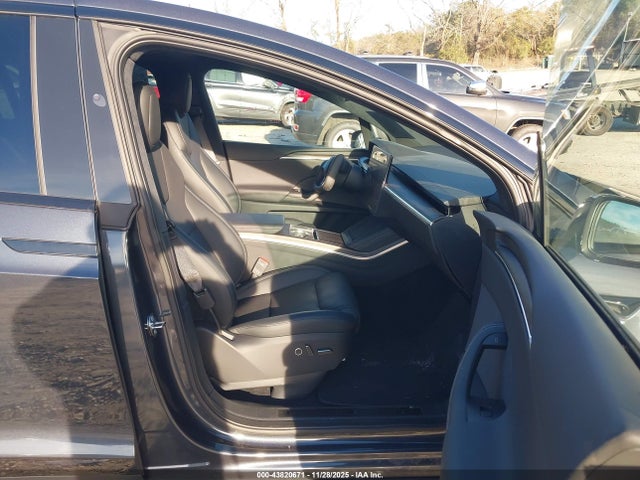2024 TESLA MODEL X 7SAXCDE57RF459268 Photo 4