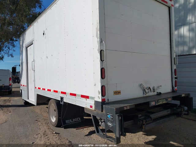 43820730 :رقم المزاد ، 54DC4W1C2GS803755 vin ، 2016 Isuzu Npr Hd Gas Reg مزاد بيع