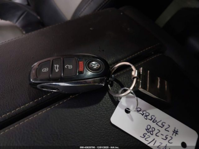 2017 VOLKSWAGEN TOUAREG WVGRF7BP6HD001789 Photo 10