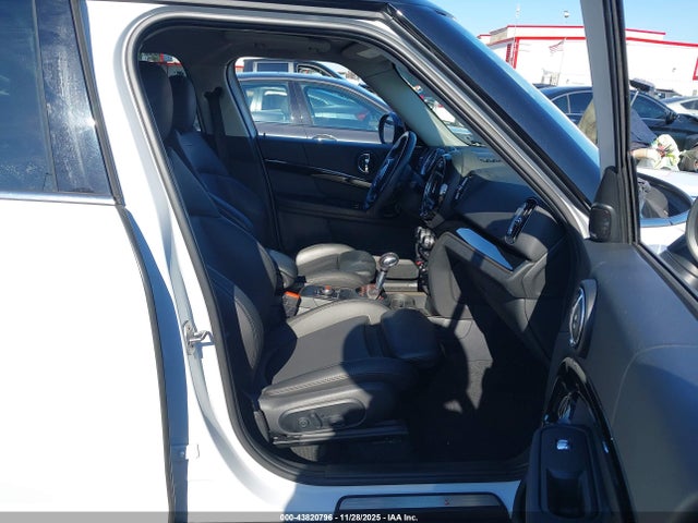 2019 MINI COUNTRYMAN WMZYT3C5XK3E95587 Photo 4