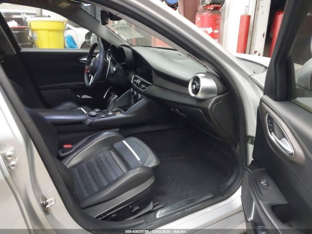 2017 ALFA ROMEO GIULIA ZARFAECN4H7541881 Photo 4