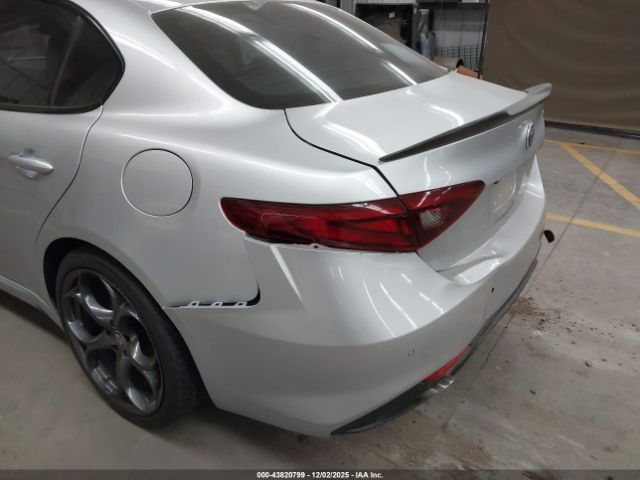 2017 ALFA ROMEO GIULIA ZARFAECN4H7541881 Photo 5