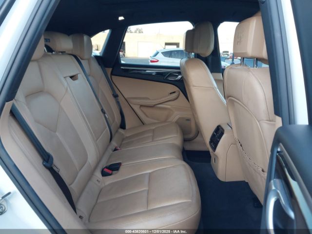 2018 PORSCHE MACAN WP1AA2A55JLB24996 Photo 7