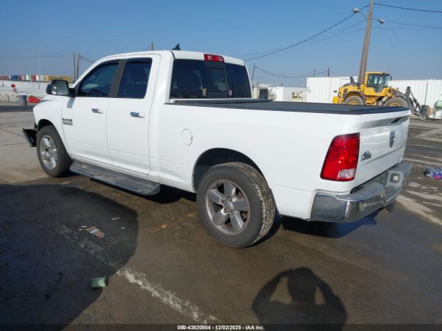 2016 RAM 1500 1C6RR6GG2GS174869 Photo 2