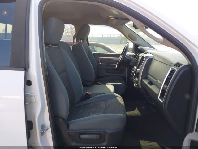2016 RAM 1500 1C6RR6GG2GS174869 Photo 4
