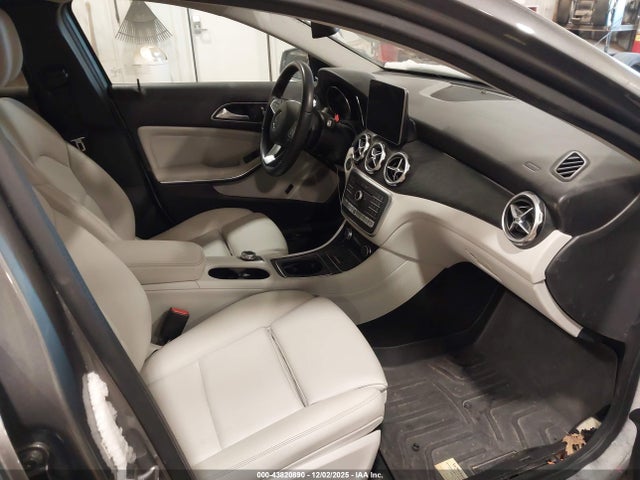 2020 MERCEDES-BENZ GLA 250 WDCTG4GB7LJ680494 Photo 4