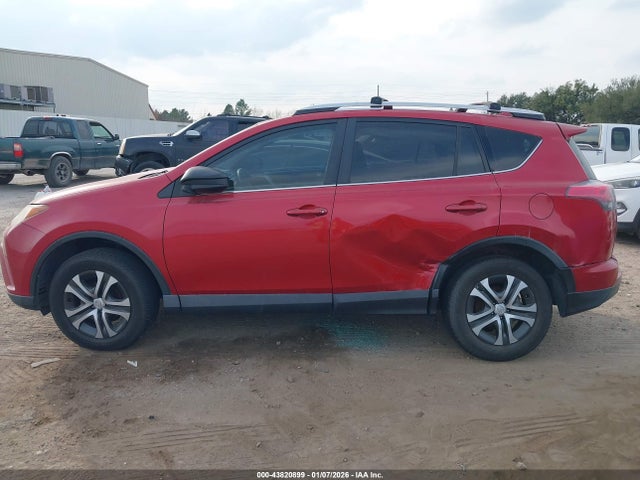Toyota RAV4 LE 2016 JTMZFREV4GJ060902 Image 14