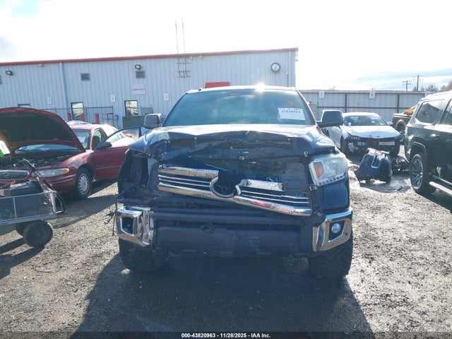 5TFDY5F18HX620038 Toyota Tundra Sr5 5.7l V8