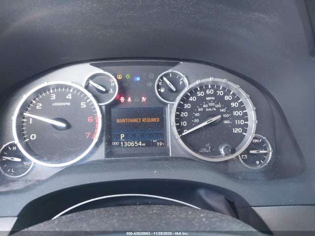 5TFDY5F18HX620038 Toyota Tundra Sr5 5.7l V8