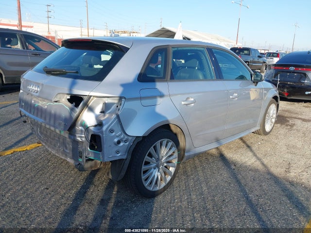 2016 AUDI A3 E-TRON WAUUPBFF6GA128166 Photo 3