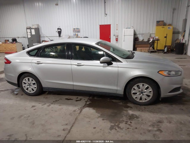 Продажа на аукционе авто 2014 Ford Fusion S, vin: 1FA6P0G76E5358700, номер лота: 43821118