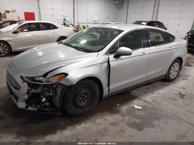 Продажа на аукционе авто 2014 Ford Fusion S, vin: 1FA6P0G76E5358700, номер лота: 43821118