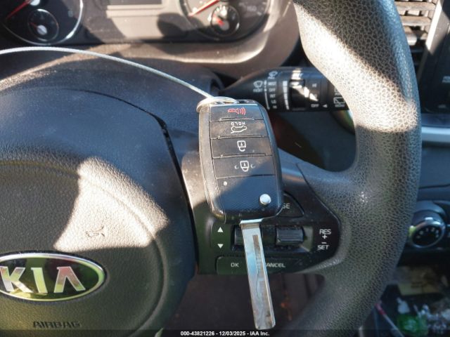 2018 KIA SORENTO 5XYPG4A51JG389142 Photo 10