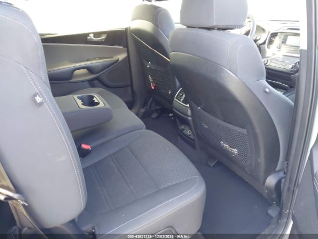 2018 KIA SORENTO 5XYPG4A51JG389142 Photo 7