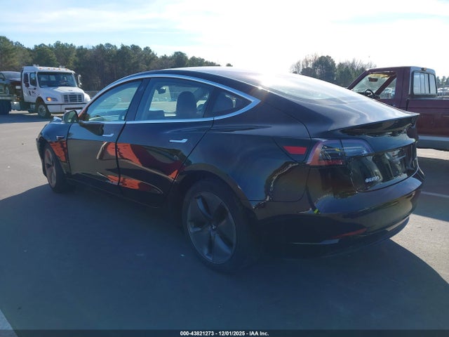 2018 TESLA MODEL 3 5YJ3E1EB8JF170351 Photo 2