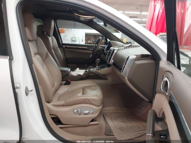 2013 PORSCHE CAYENNE WP1AA2A25DLA03850 Photo 4