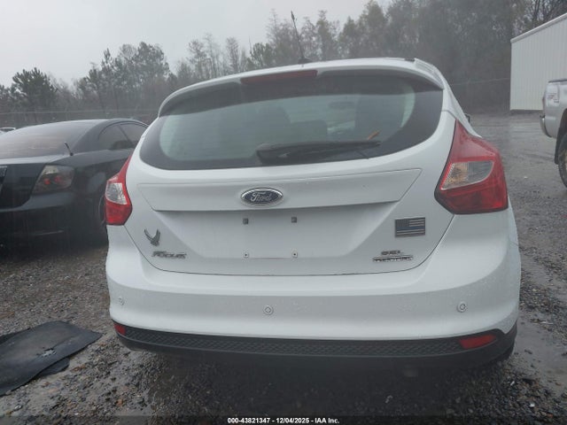 Ford FOCUS SE 2014 1FADP3K23EL375938 Image 16