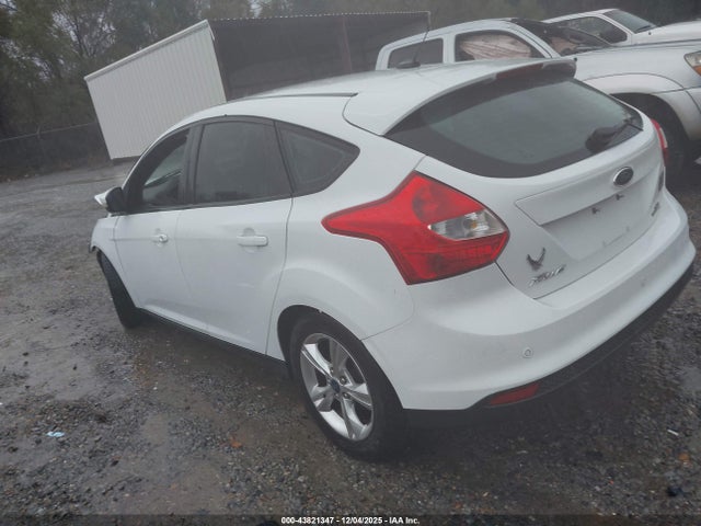 Ford FOCUS SE 2014 1FADP3K23EL375938 Image 3