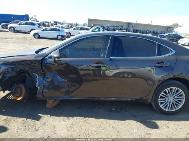 43821455 :رقم المزاد ، JTHBK1GG0D2017627 vin ، 2013 Lexus Es 350 مزاد بيع