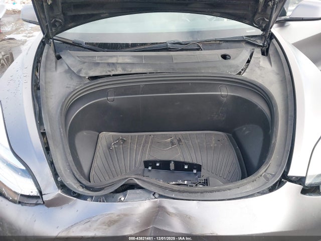 Продажа на аукционе авто 2018 Tesla Model 3 Long Range/performance, vin: 5YJ3E1EB7JF094007, номер лота: 43821481