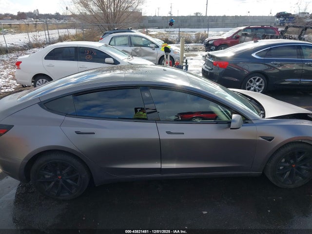 Продажа на аукционе авто 2018 Tesla Model 3 Long Range/performance, vin: 5YJ3E1EB7JF094007, номер лота: 43821481