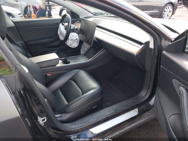 Продажа на аукционе авто 2018 Tesla Model 3 Long Range/performance, vin: 5YJ3E1EB7JF094007, номер лота: 43821481