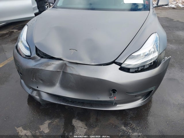 Продажа на аукционе авто 2018 Tesla Model 3 Long Range/performance, vin: 5YJ3E1EB7JF094007, номер лота: 43821481