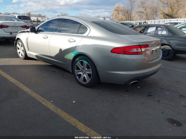 2010 JAGUAR XF SAJWA0FA1AHR55692 Photo 2