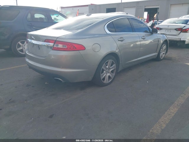2010 JAGUAR XF SAJWA0FA1AHR55692 Photo 3