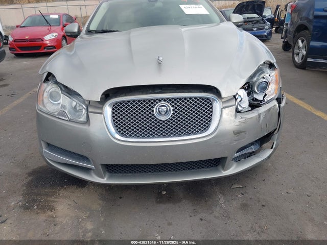 2010 JAGUAR XF SAJWA0FA1AHR55692 Photo 5