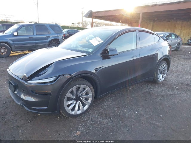 2026 TESLA MODEL Y 7SAYGDEE9TA388443 Photo 1