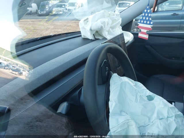 2026 TESLA MODEL Y 7SAYGDEE9TA388443 Photo 6