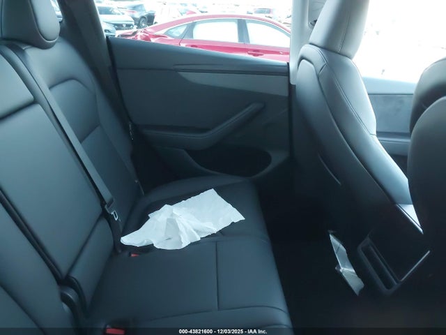2026 TESLA MODEL Y 7SAYGDEE9TA388443 Photo 7