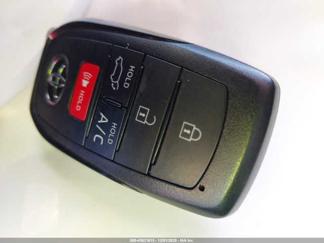 Toyota BZ4X XLE 2025 JTMAAAAA0SA067564 Image 11