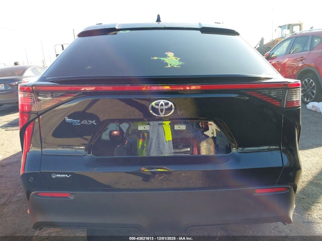 Toyota BZ4X XLE 2025 JTMAAAAA0SA067564 Image 17
