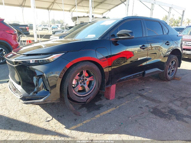 Toyota BZ4X XLE 2025 JTMAAAAA0SA067564 Image 2