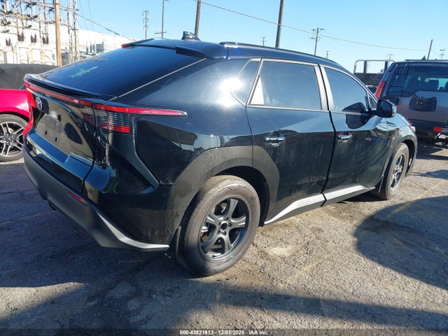 Toyota BZ4X XLE 2025 JTMAAAAA0SA067564 Image 4