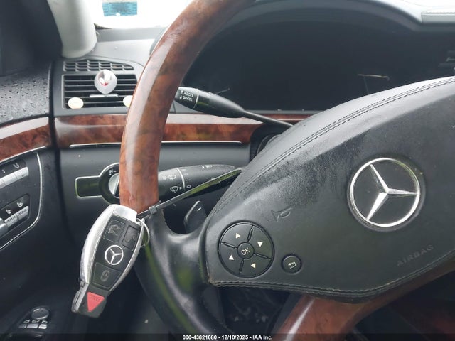 2011 MERCEDES-BENZ S 550 WDDNG8GB5BA385002 Photo 10