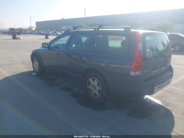 2005 VOLVO XC70 YV1SZ592051193830 Photo 2