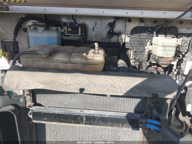 Freightliner Chassis M Line Walk-in Van 2014 4UZAC1DV9ECFJ7339 Image 9