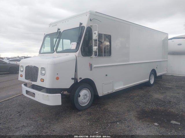 Freightliner Chassis M Line Walk-in Van 2014 4UZAC1DV9ECFJ7339 Image 2