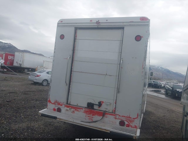 Freightliner Chassis M Line Walk-in Van 2014 4UZAC1DV9ECFJ7339 Image 4