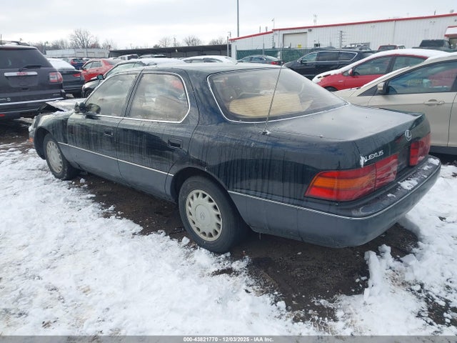1990 LEXUS LS JT8UF11E5L0028072 Photo 2