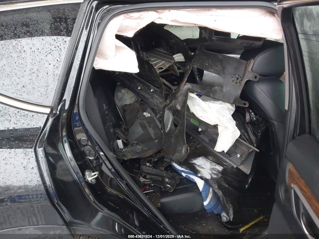 43821824 :رقم المزاد ، 2HKRW2H90HH643760 vin ، 2017 Honda Cr-v Touring مزاد بيع